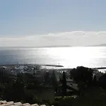 2 Pieces Avec Terrasse Vue Mer, Parking Au Lavandou - Fr-1-251-898 * ル・ラヴァンドゥー