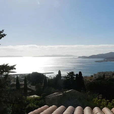 2 Pieces Avec Terrasse Vue Mer, Parking Au Lavandou - Fr-1-251-898 アパート *
