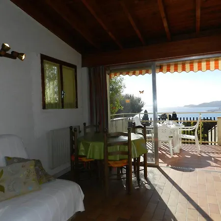 2 Pieces Avec Terrasse Vue Mer, Parking Au Lavandou - Fr-1-251-898 Apartamento